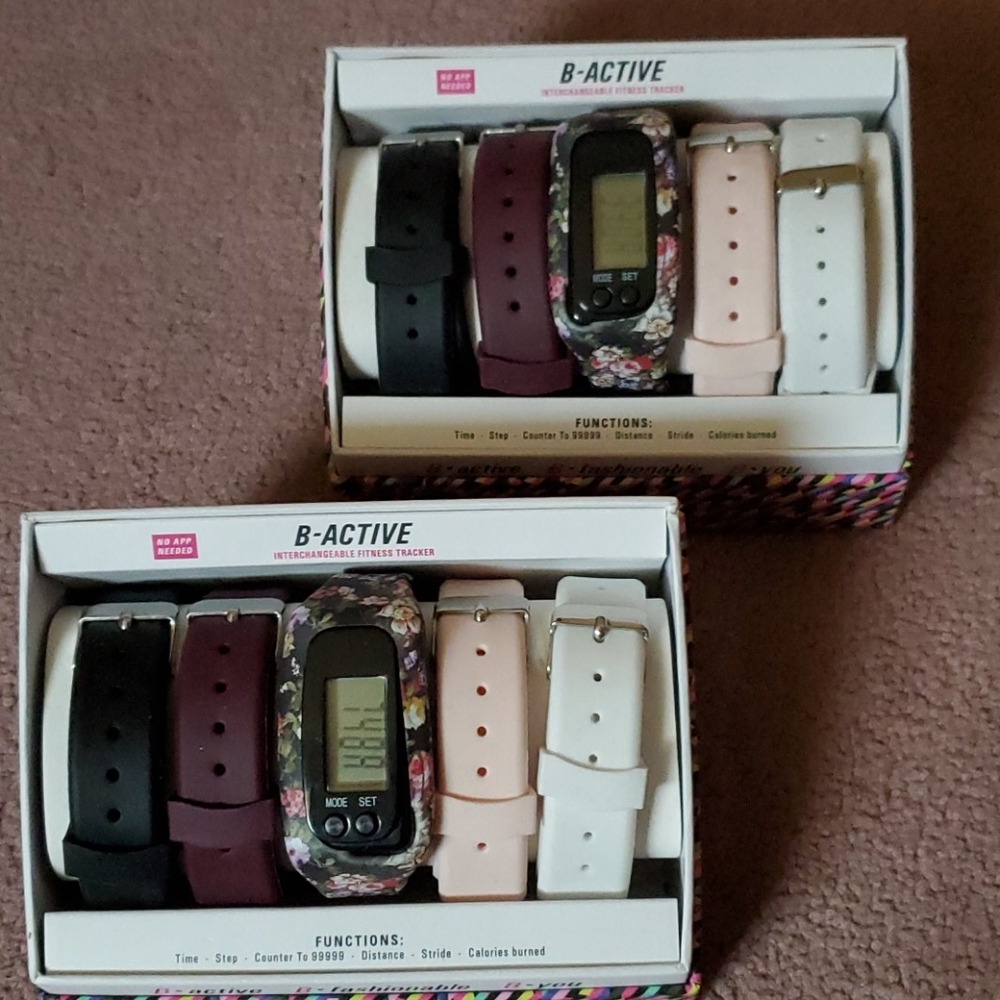 Tracker watches NWT makes a great 🎁